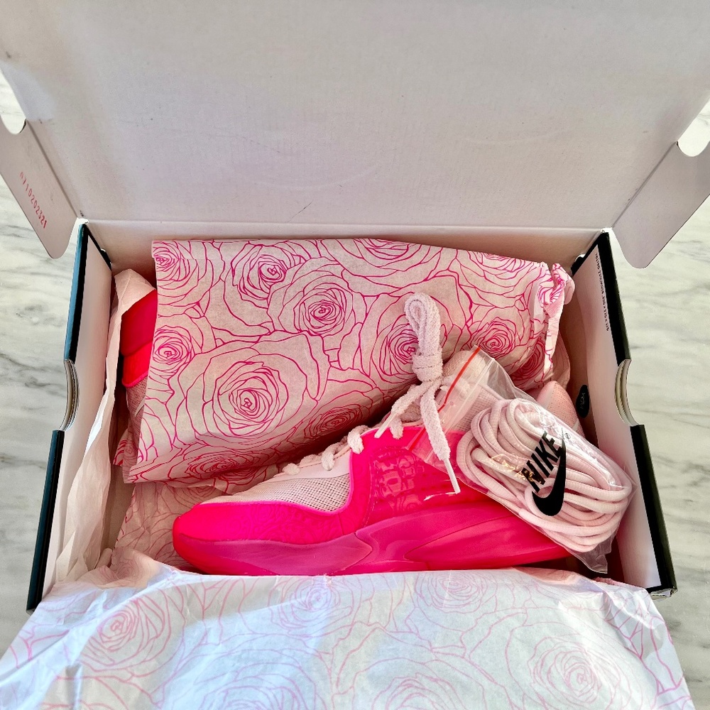 Nike KD16 Aunt Pearl